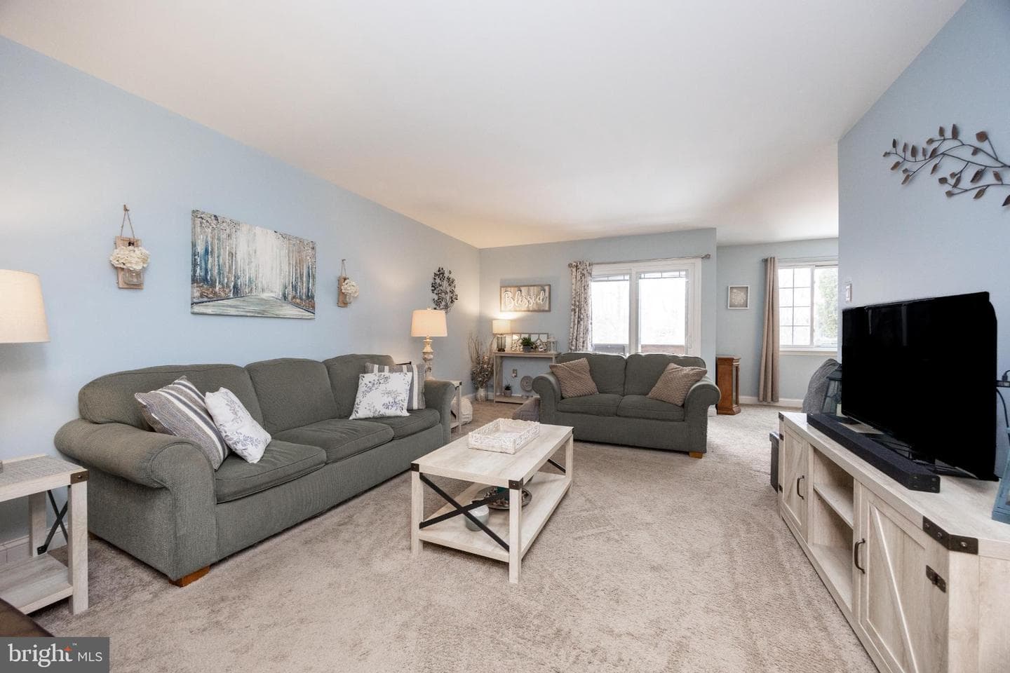 227 Jonathan Drive photo 8