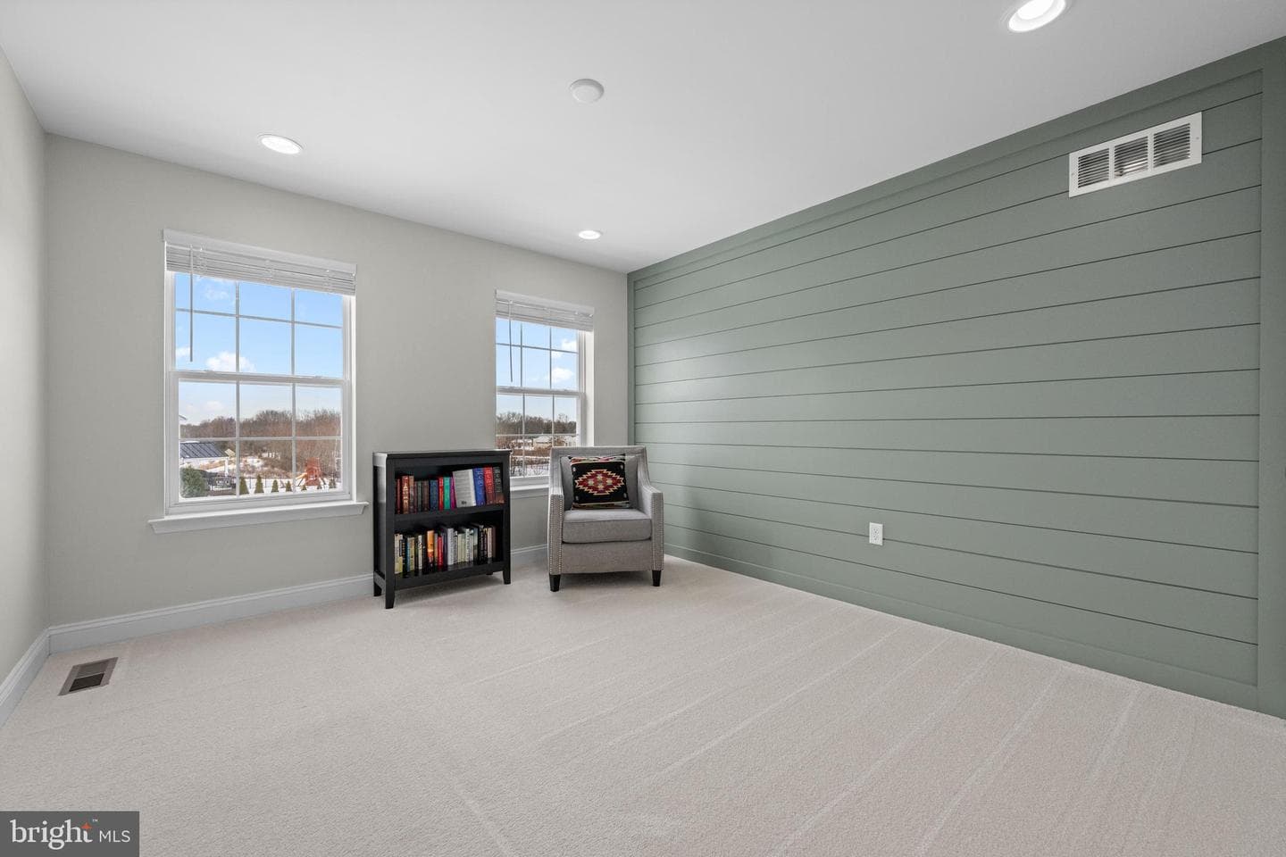219 Sumner Court photo 24