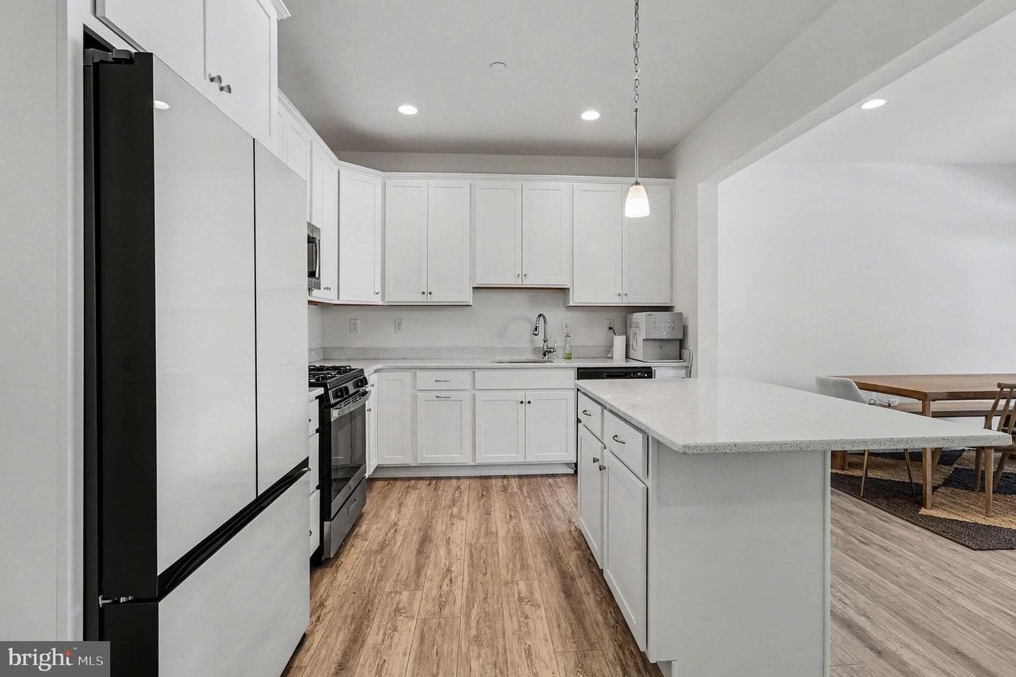 202 Arch Way photo 8