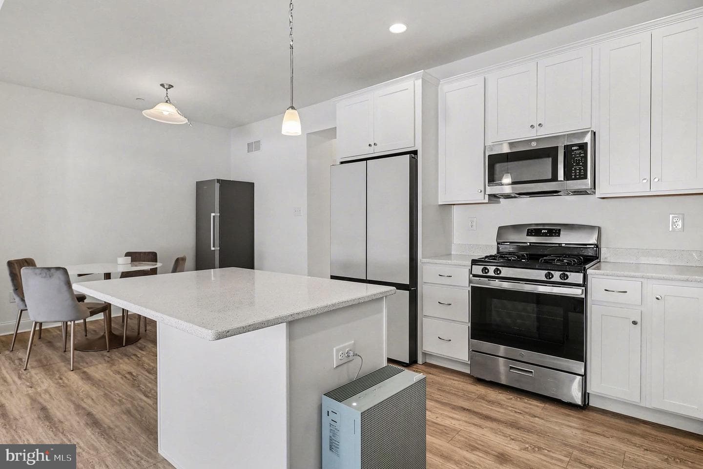 202 Arch Way photo 9