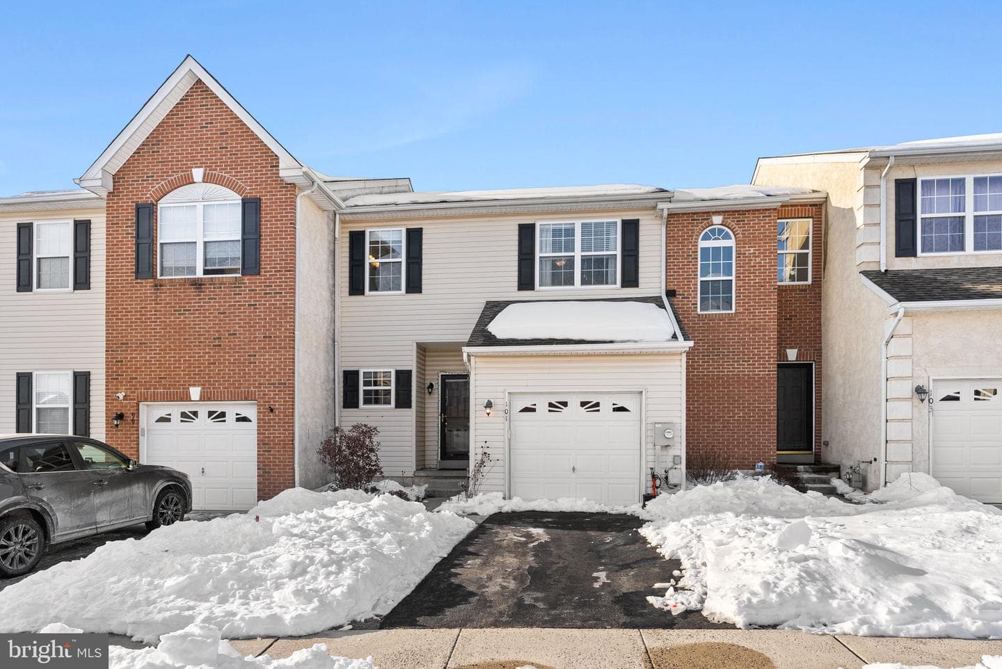 101 Green View Drive photo 2