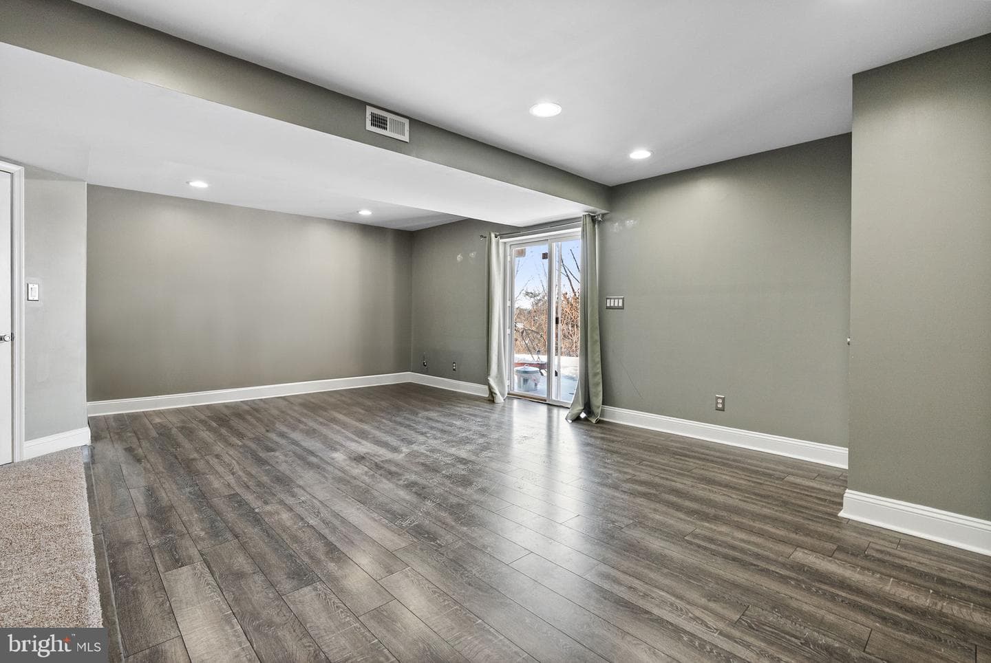101 Green View Drive photo 32