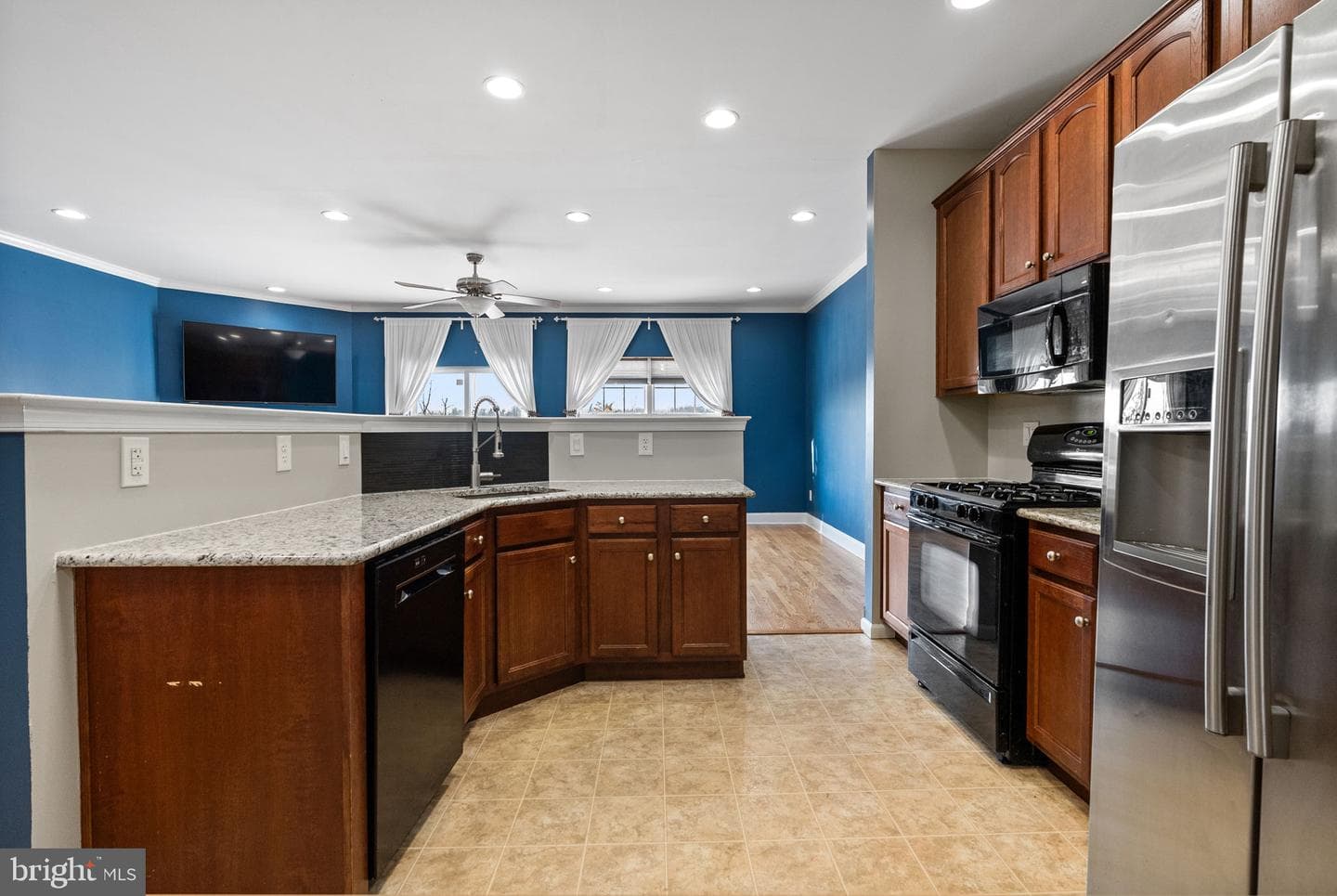 101 Green View Drive photo 8