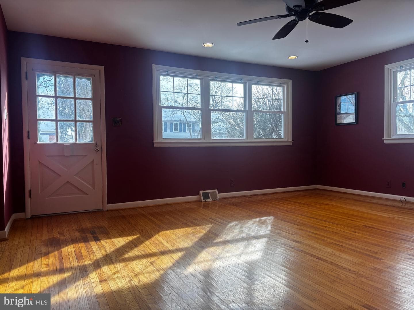 534 Barbara Drive photo 8