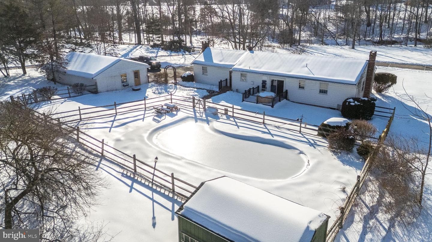 494 Stover Road photo 5
