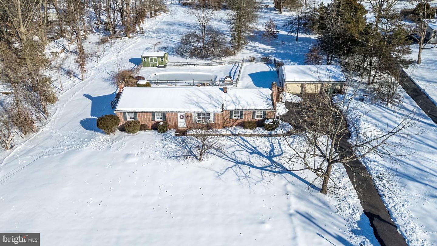 494 Stover Road photo 8