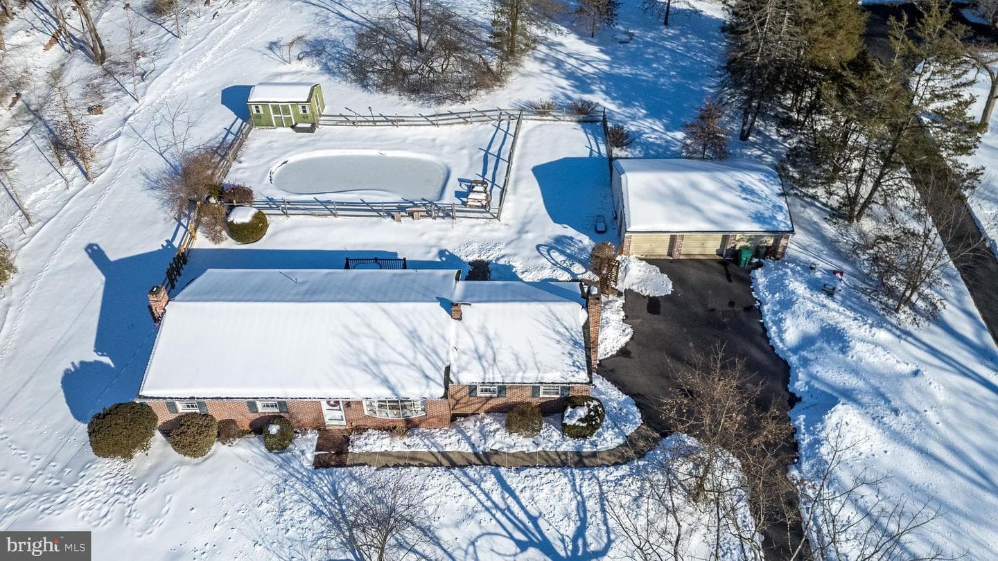 494 Stover Road photo 9