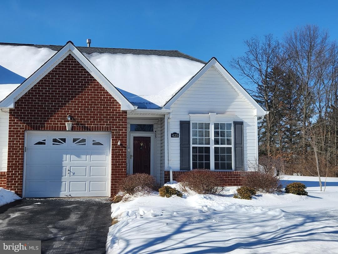 425 Ruth Court photo 1