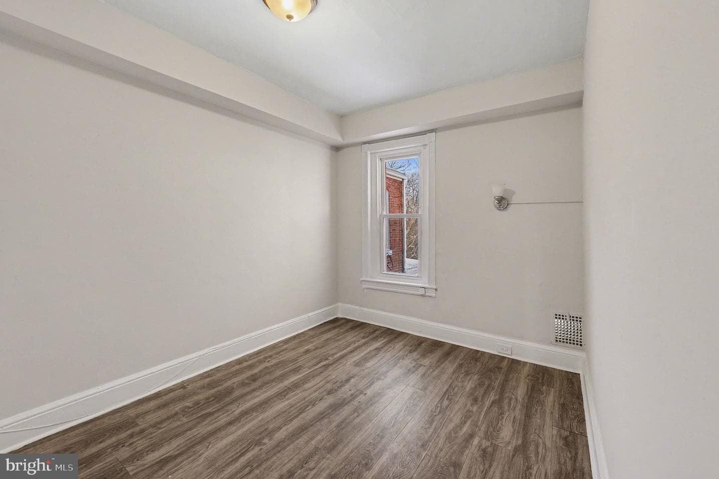 332 Oak Street photo 20