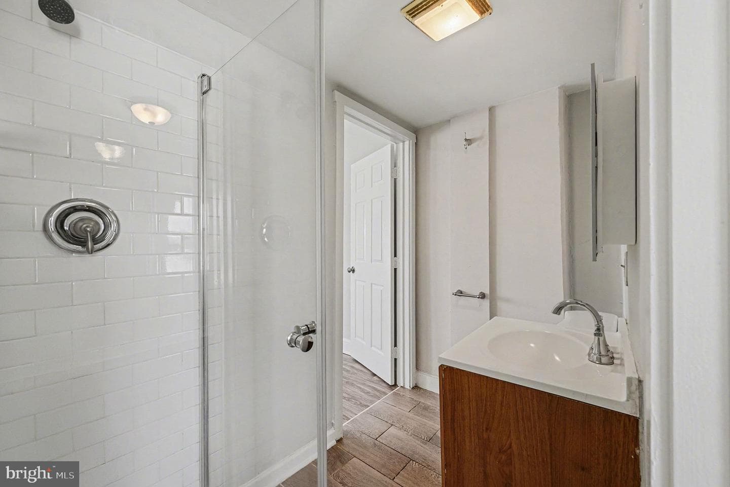 332 Oak Street photo 22
