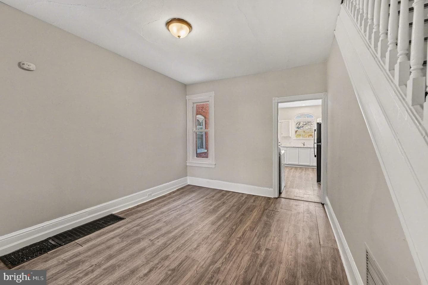 332 Oak Street photo 6