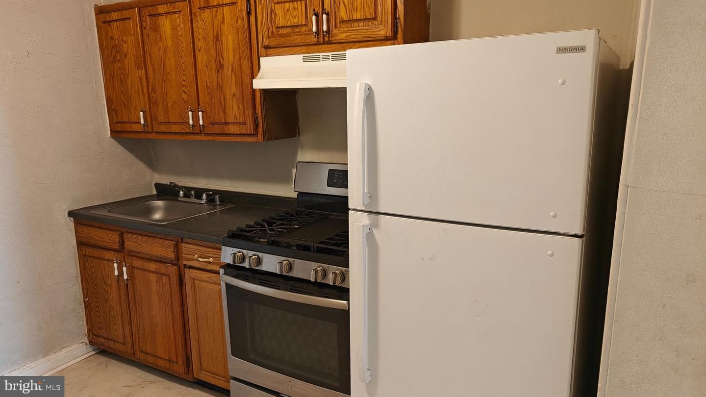 229 W Spruce Street photo 14