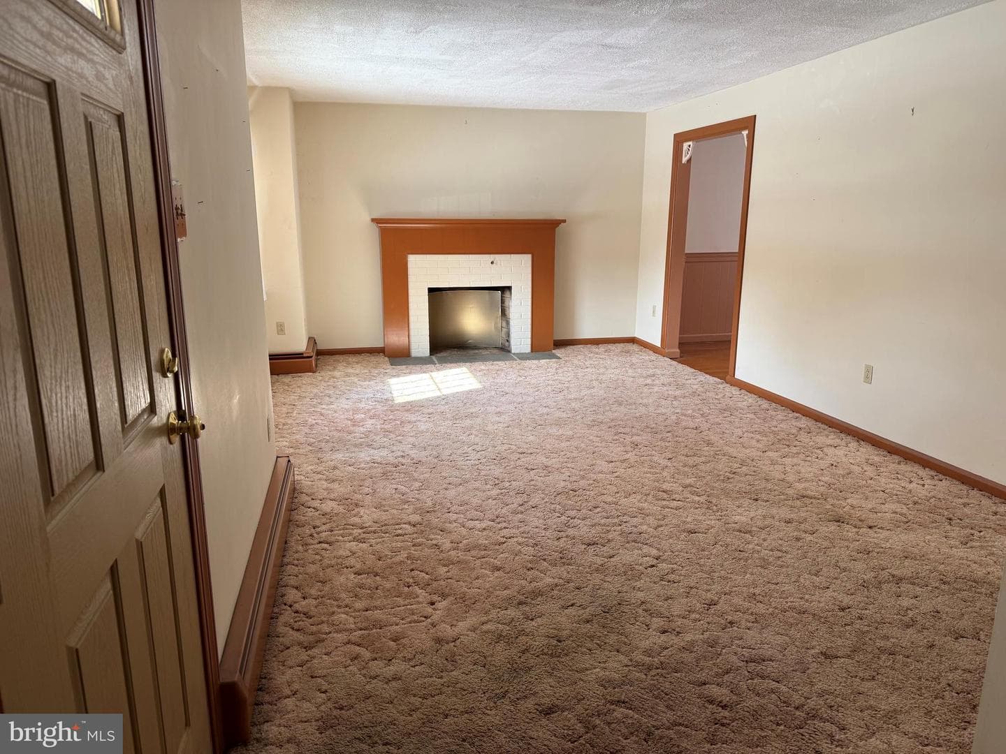 825 Lombardy Drive photo 3