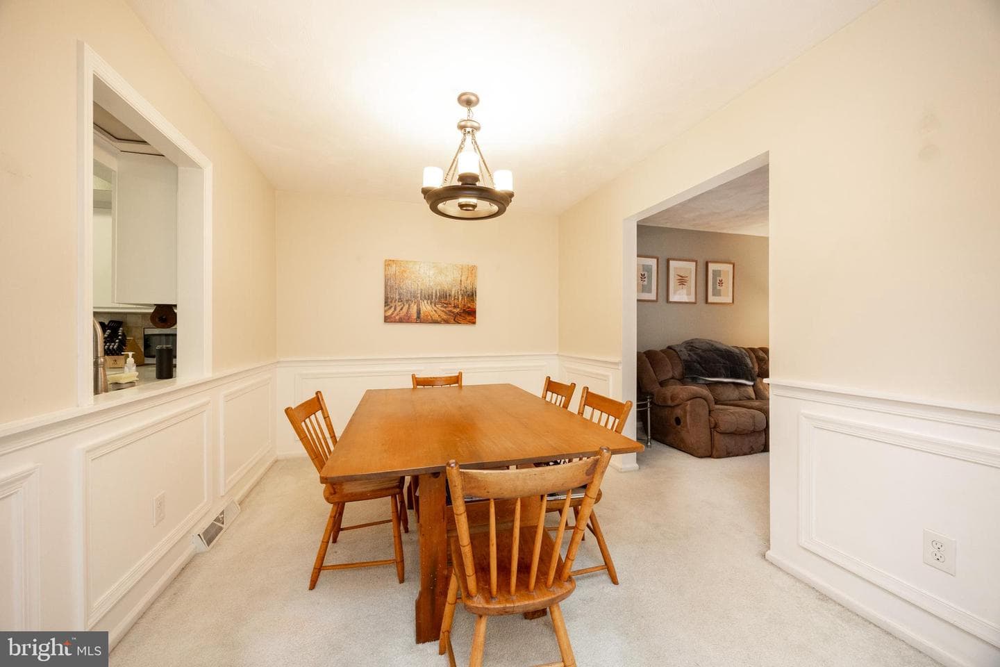 145 Roboda Boulevard photo 5