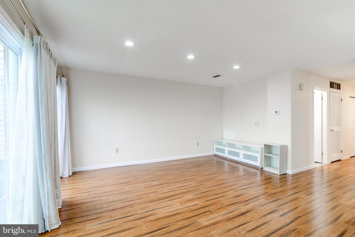 421 Wendover #126-B photo 6