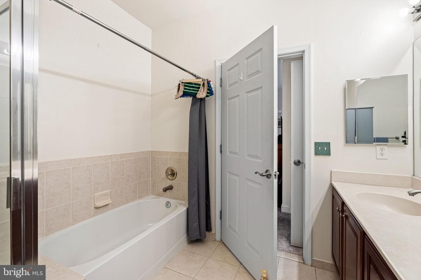 200 W Elm Street #1319 photo 17