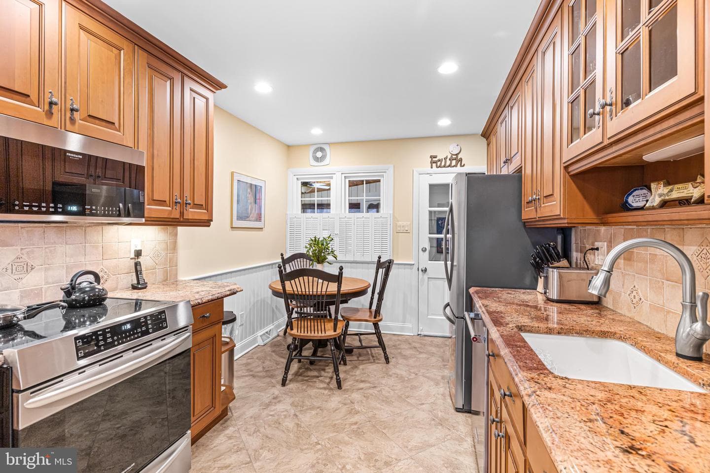 1061 Kipling Road photo 11