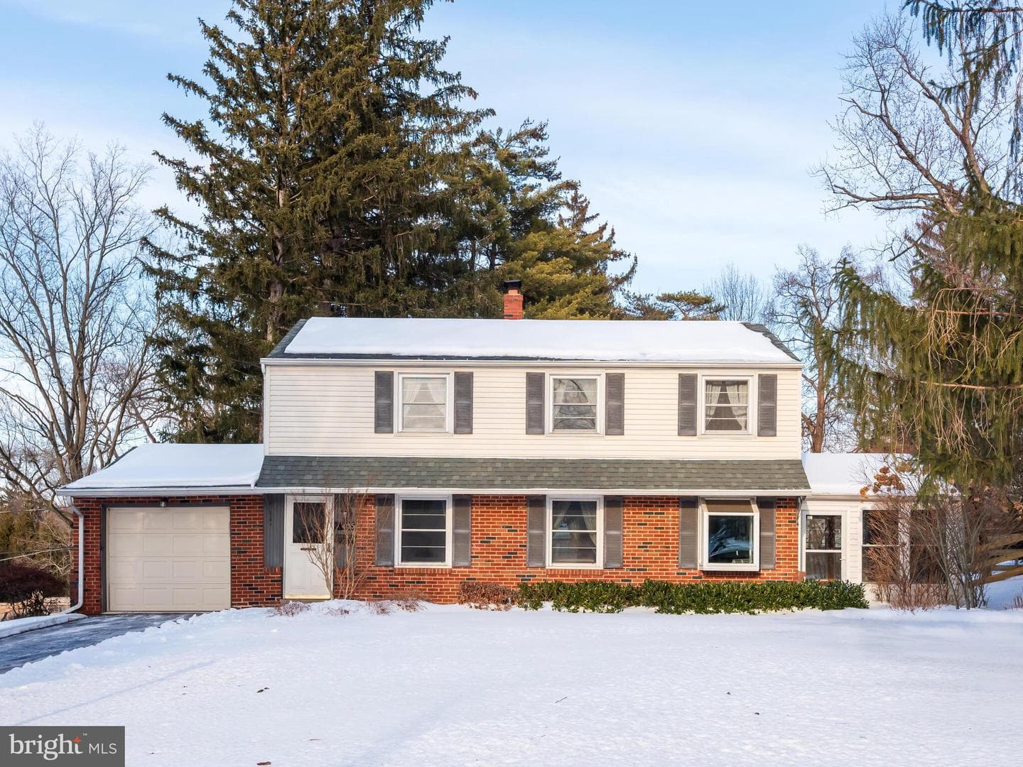 405 Revere Road photo 1