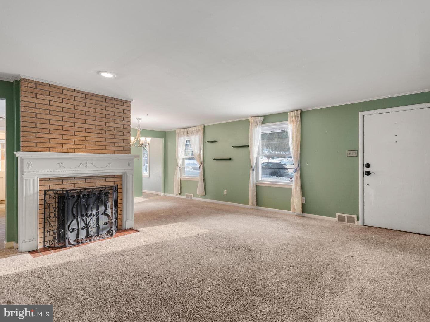 405 Revere Road photo 3