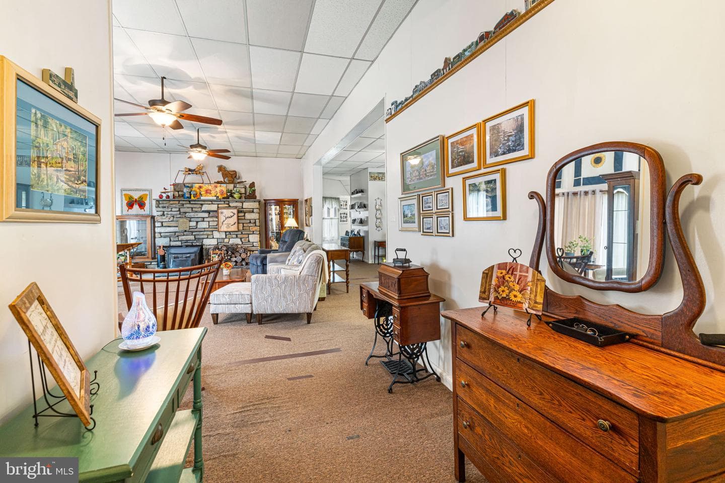 587 Moreland Road photo 4