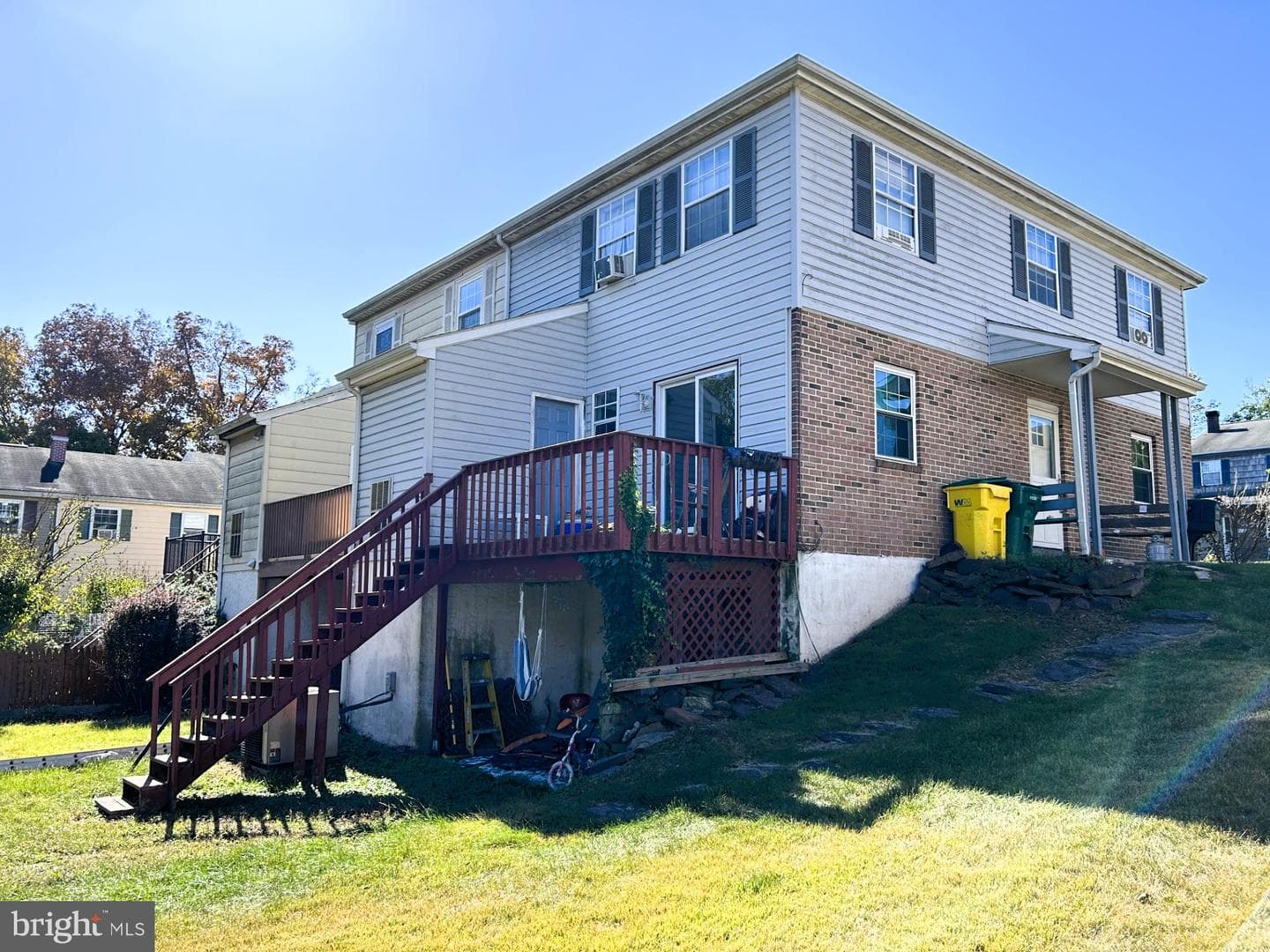 236 Lexington Road photo 2