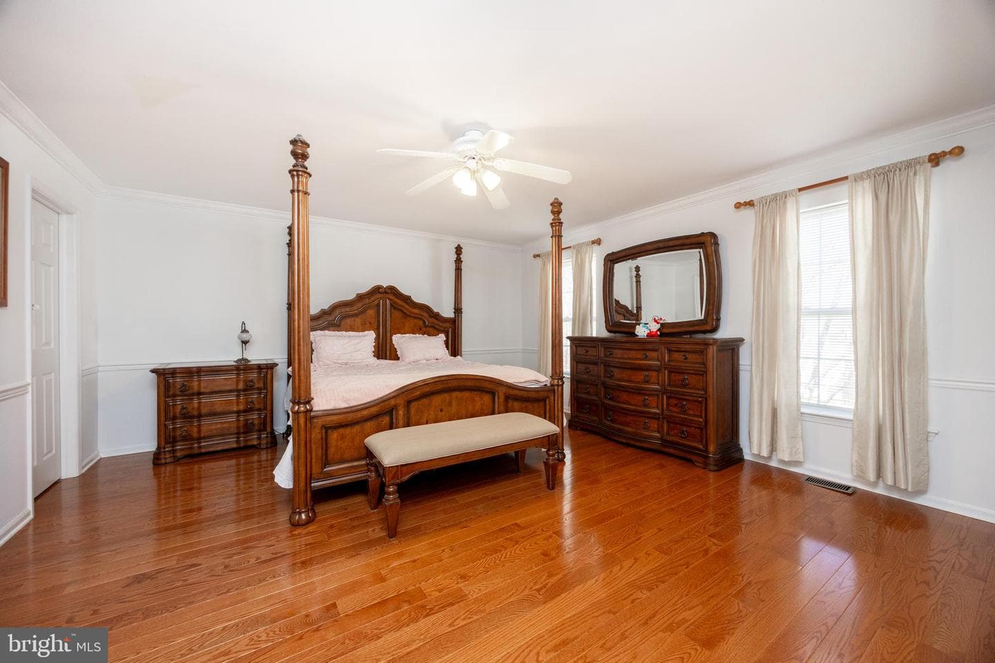 208 Castle Drive photo 17
