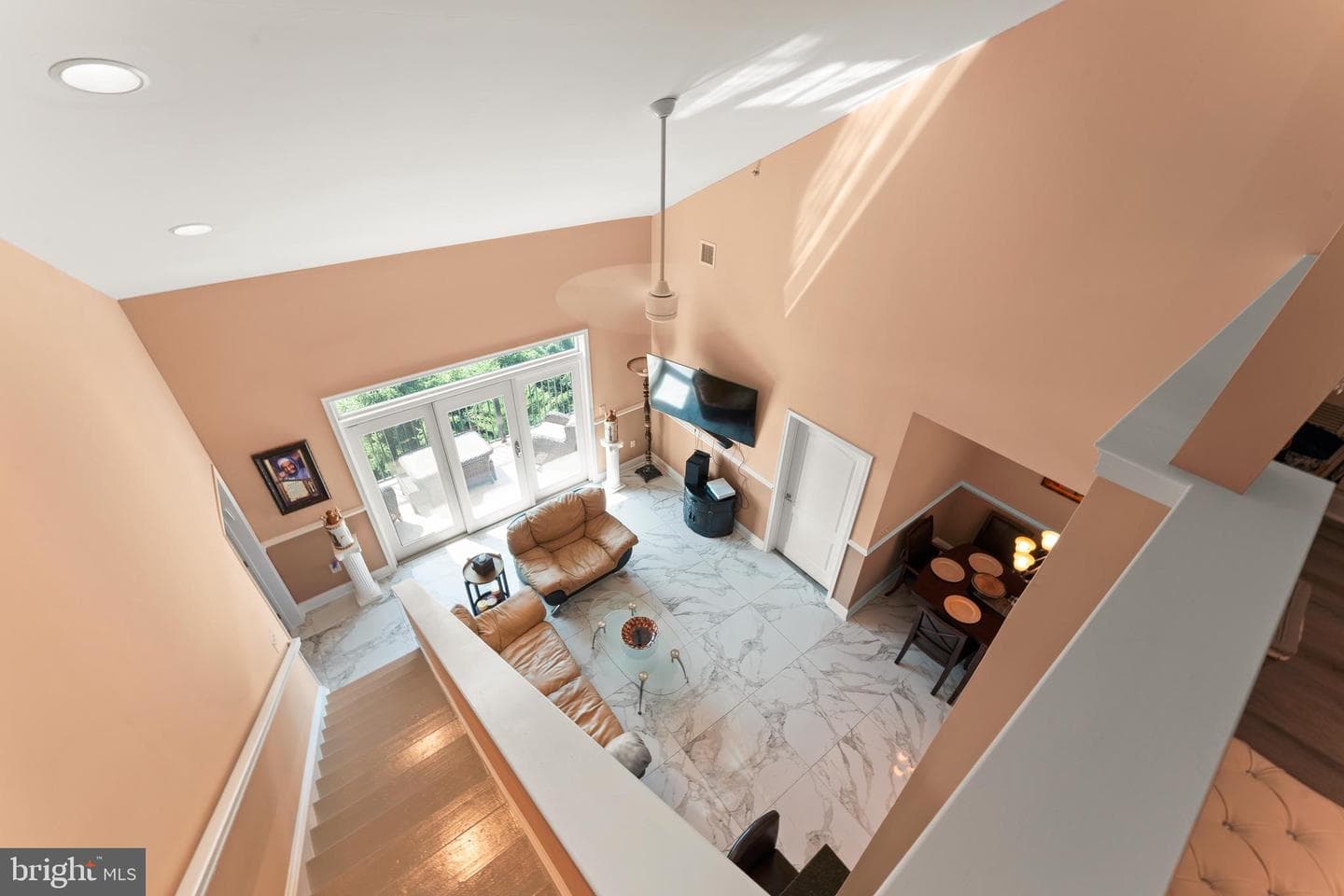 516 Carson Terrace photo 23