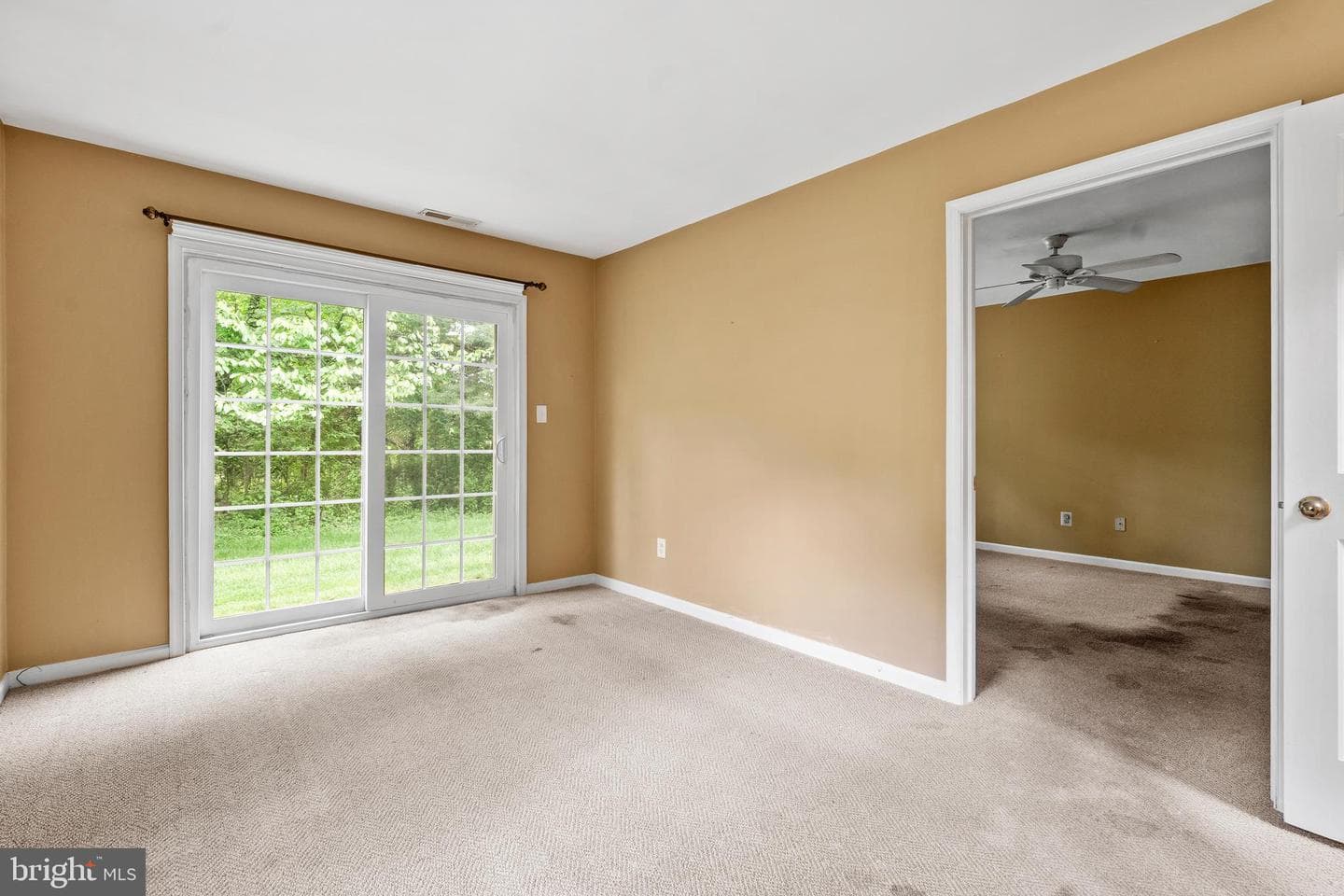 125 Evergreen Court photo 9