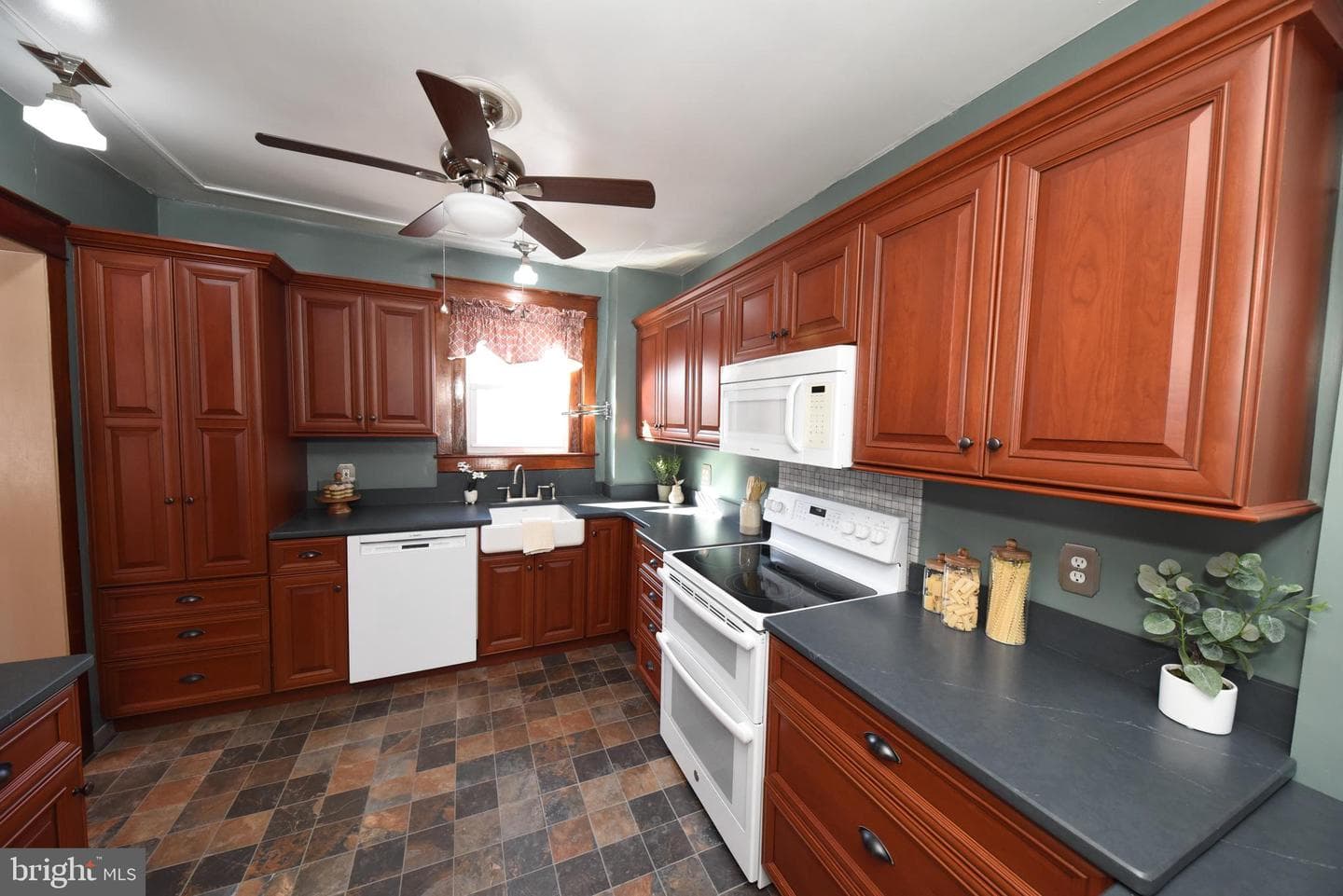 1309 W Orvilla Road photo 5