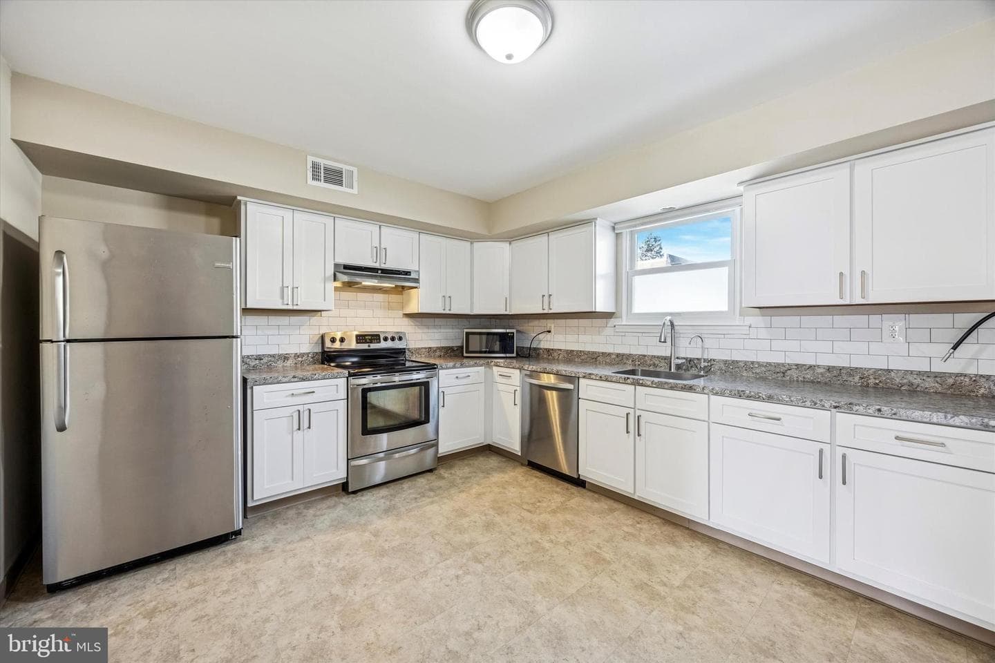 109 Hartranft Avenue photo 7