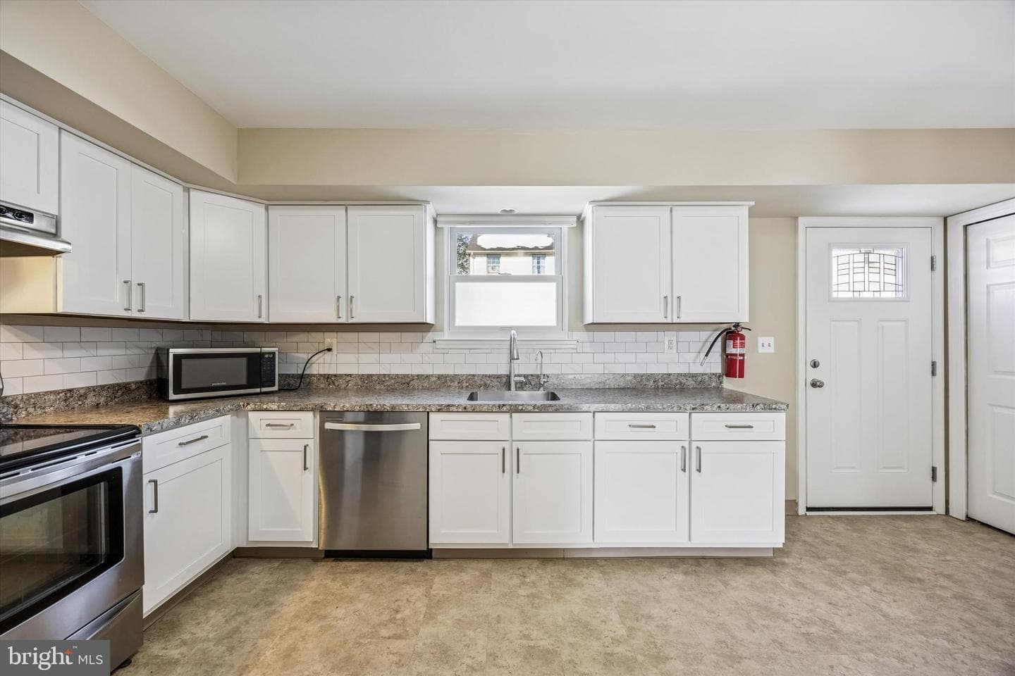 109 Hartranft Avenue photo 9