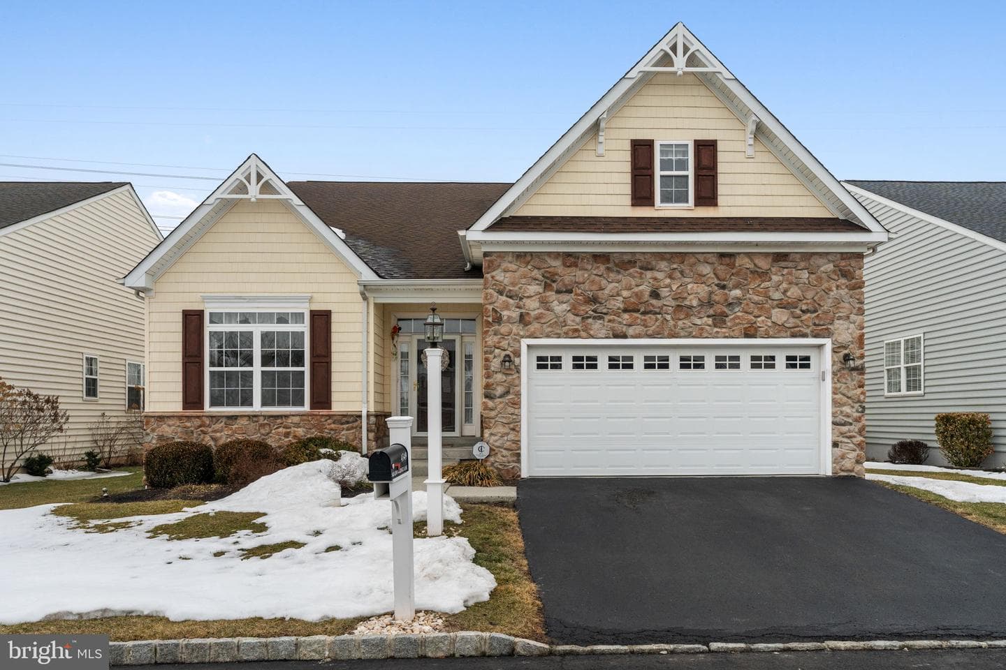 4349 Meadowridge Lane photo 1
