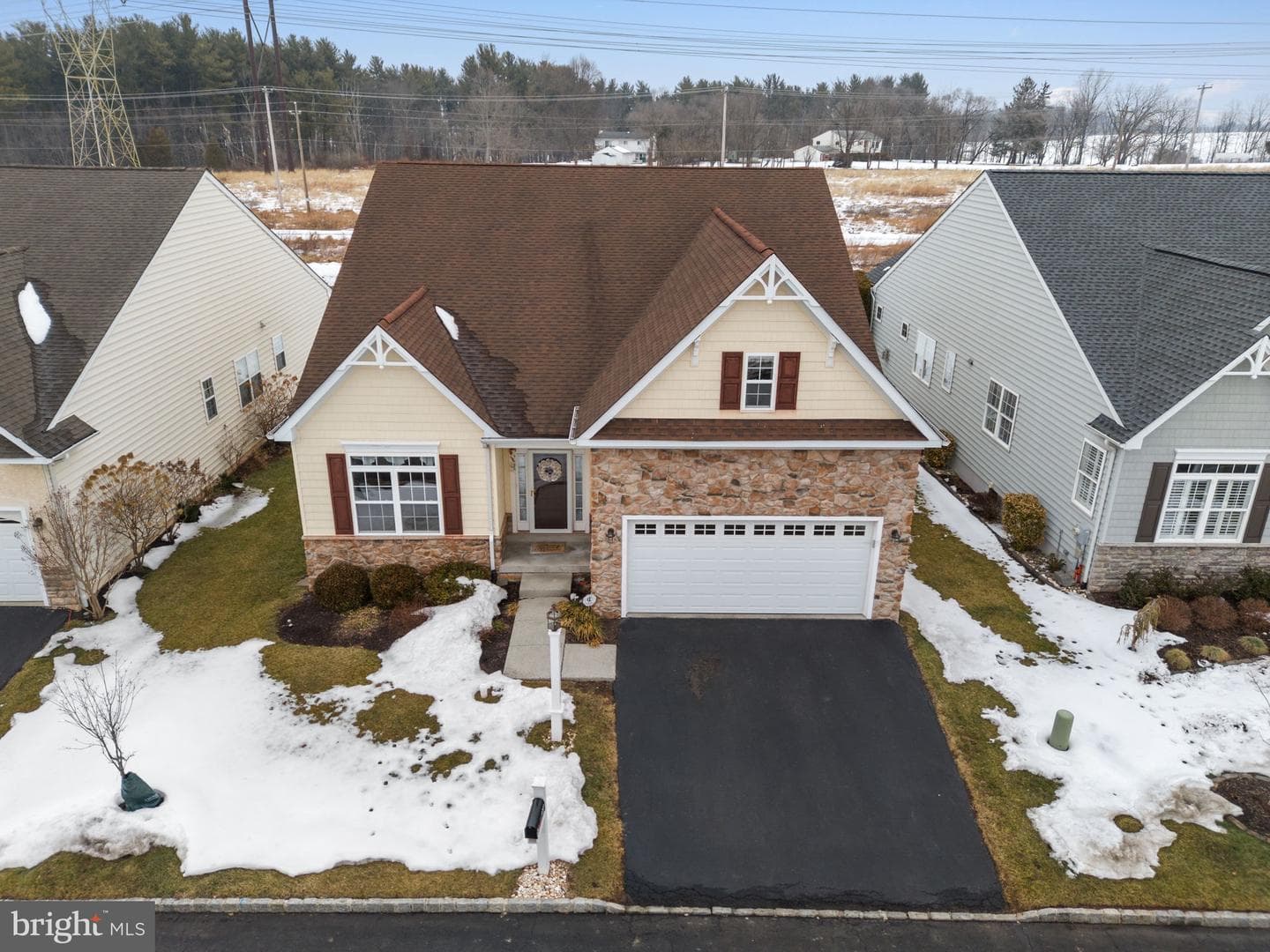 4349 Meadowridge Lane photo 3