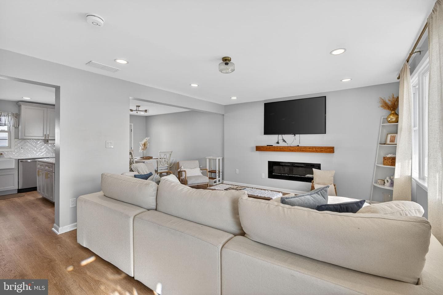 1701 Swede Road photo 6