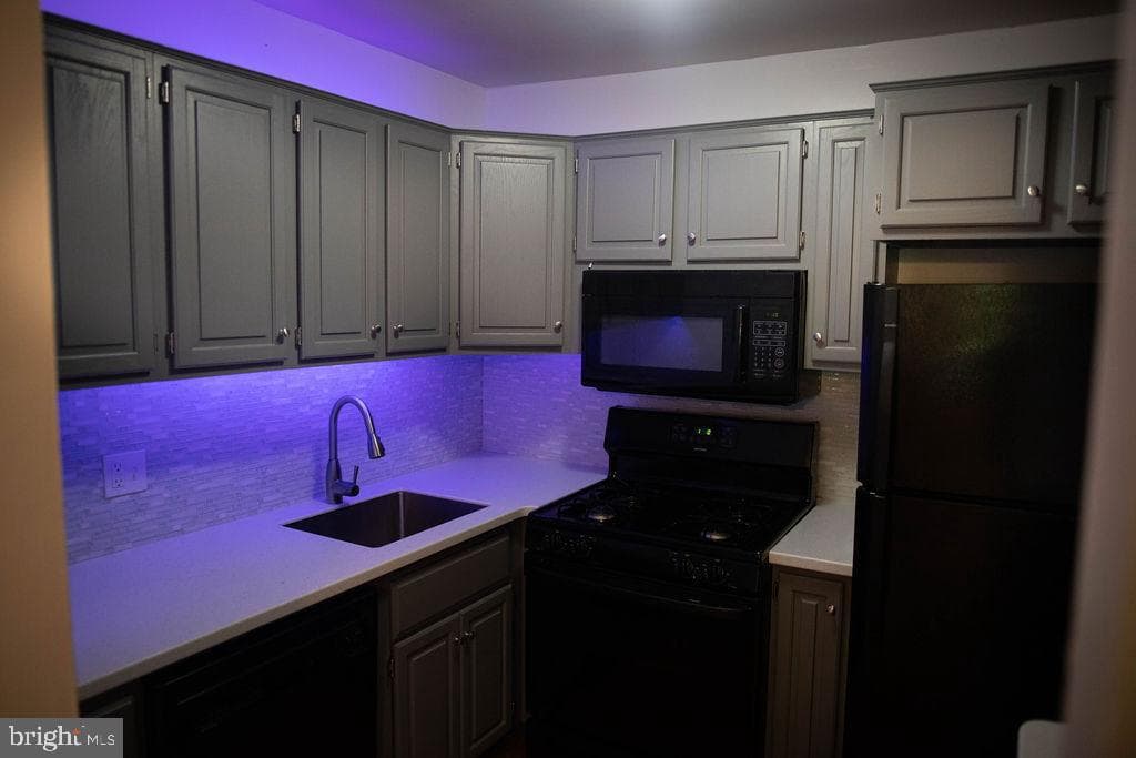 319 Meadowview Lane #319 photo 2