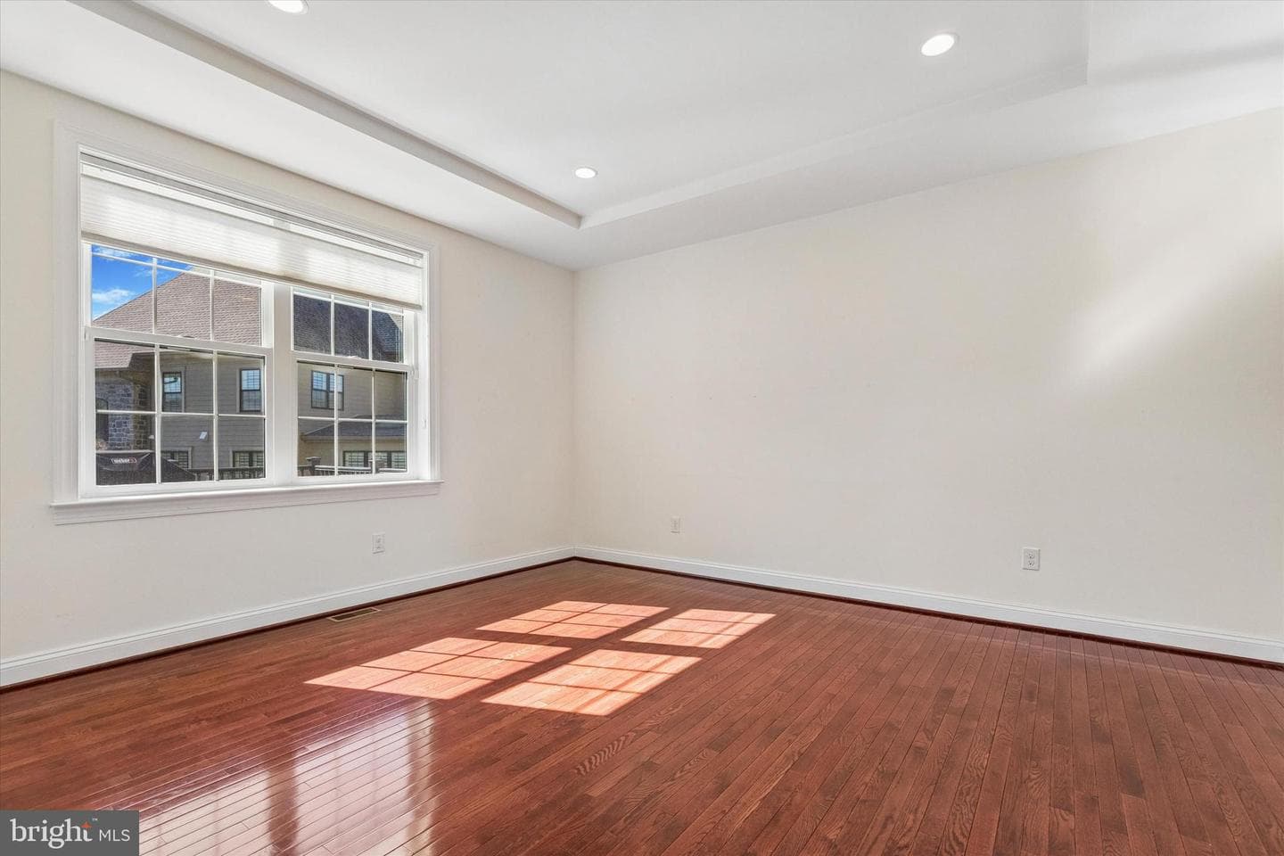 211 Pelham Court photo 4
