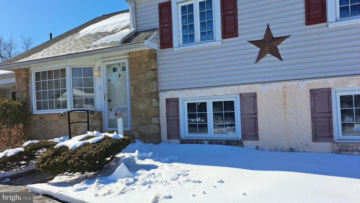 848 Sunnylea Road photo 2