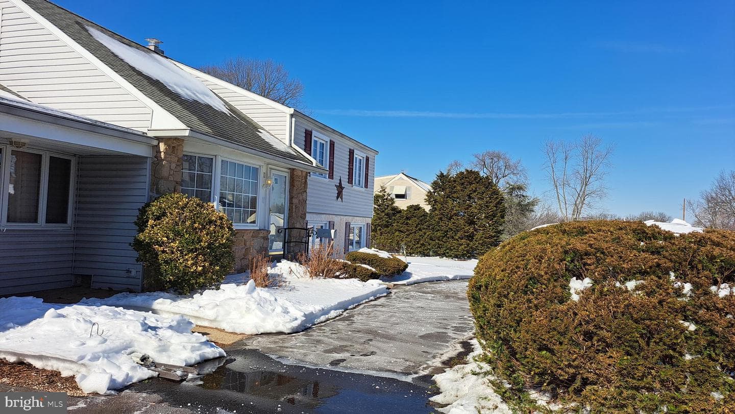 848 Sunnylea Road photo 5