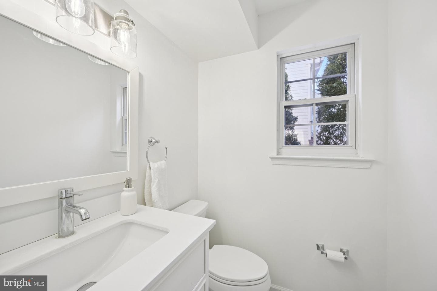 616 Stewart Road photo 22