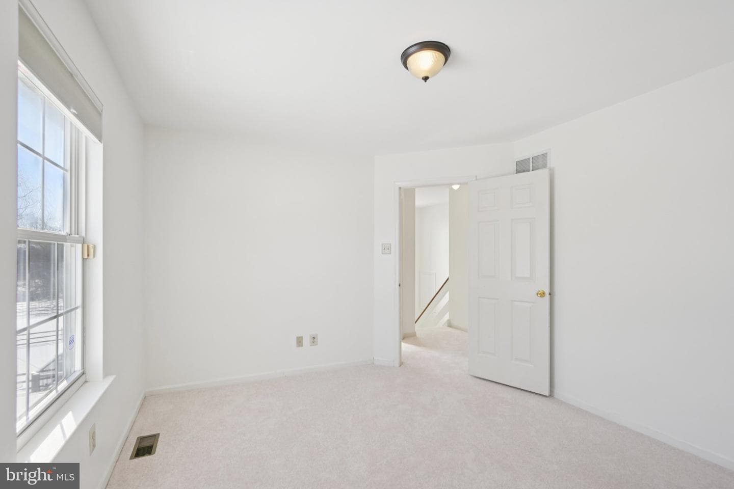 616 Stewart Road photo 32