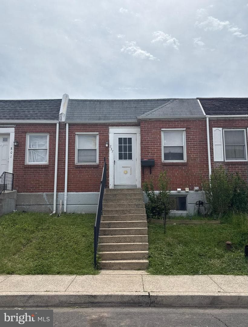 737 Shaw Avenue
