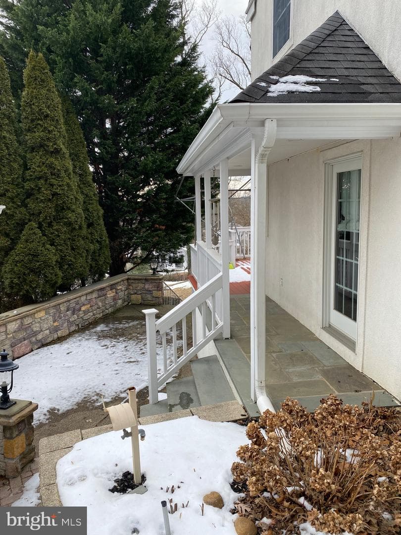 659 Roberts Avenue photo 11