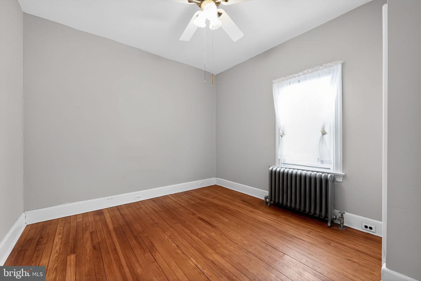 208 Limekiln Pike photo 9