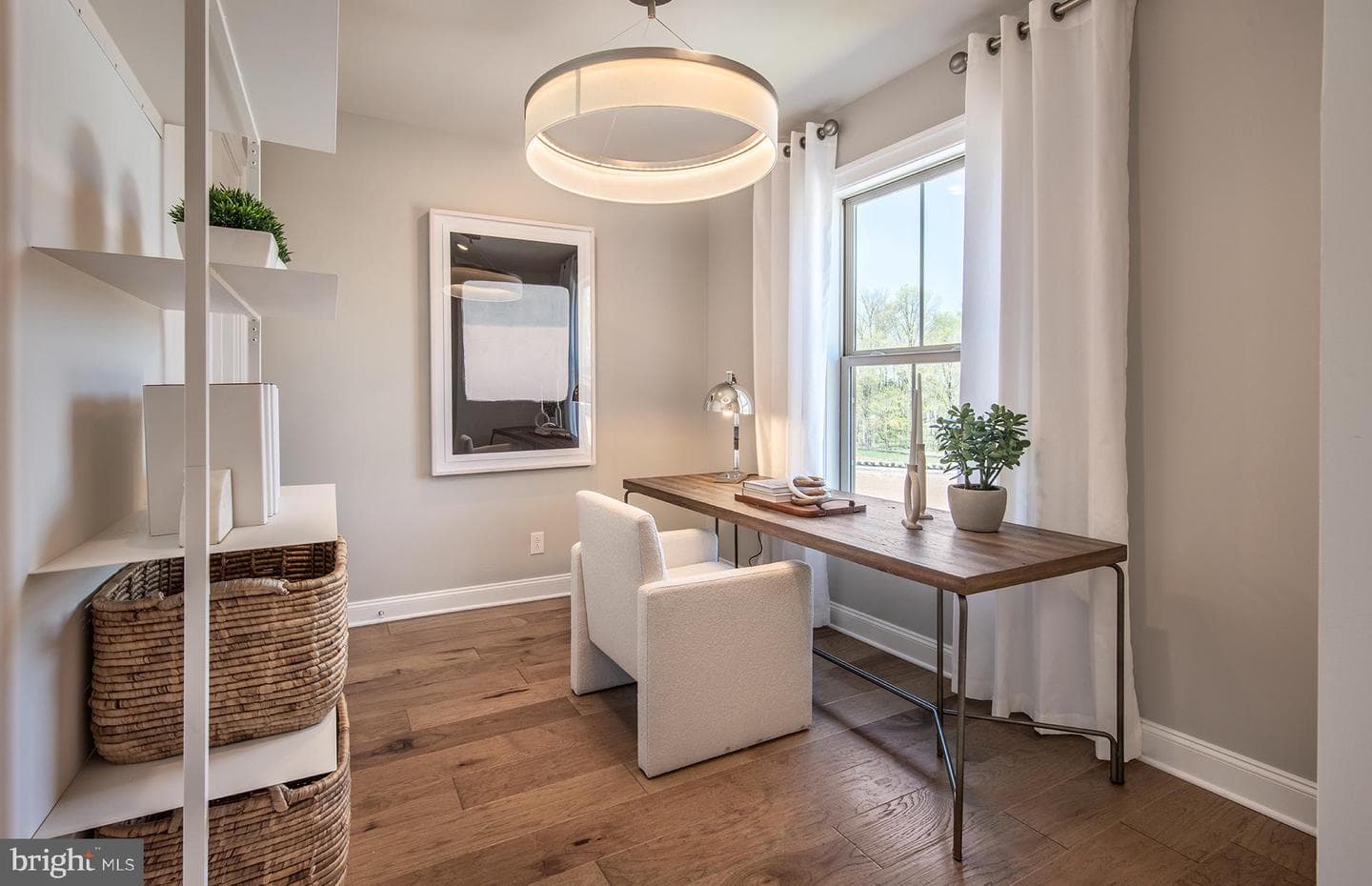 604 America #northbrook Model Drive photo 17