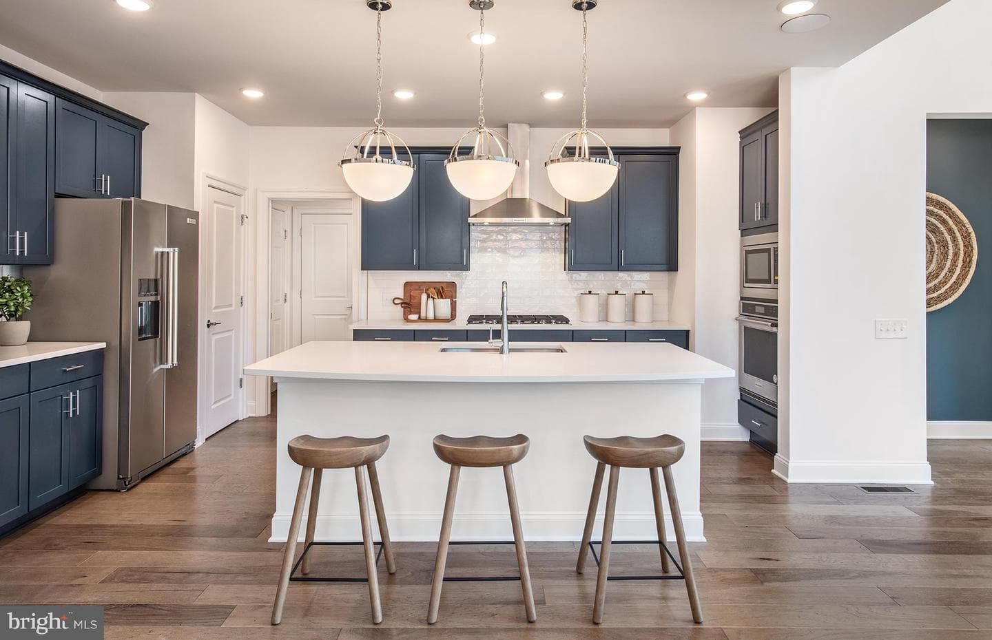604 America #northbrook Model Drive photo 5