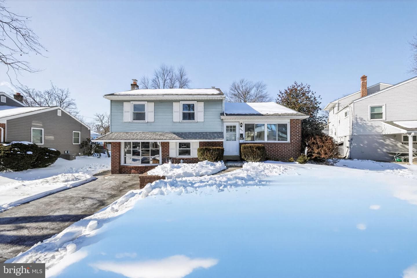205 Willard Road photo 2