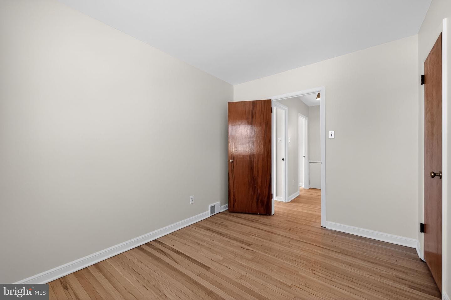 205 Willard Road photo 24