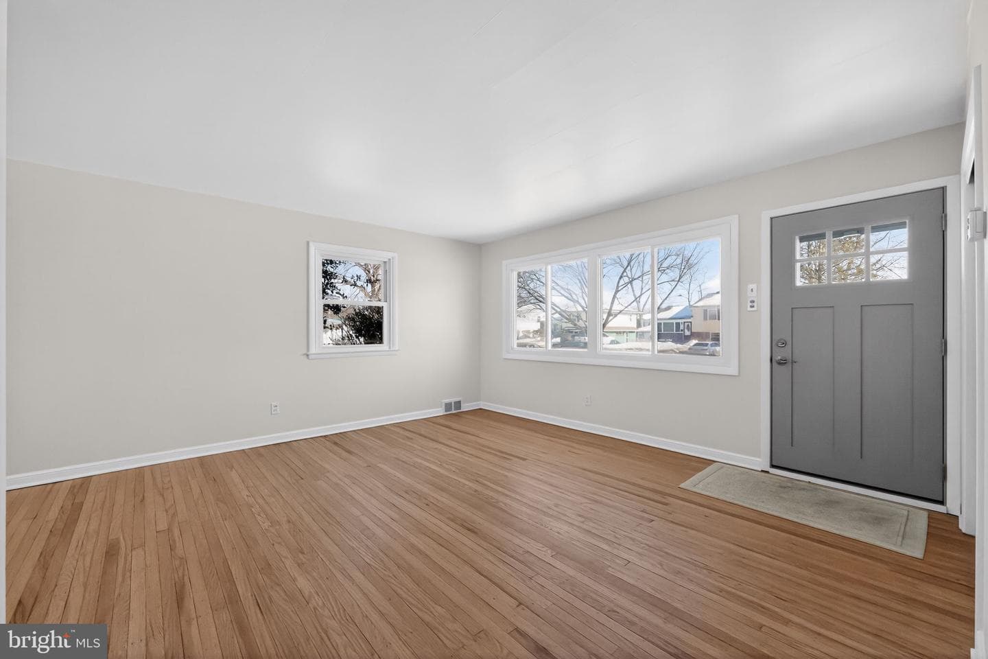 205 Willard Road photo 3