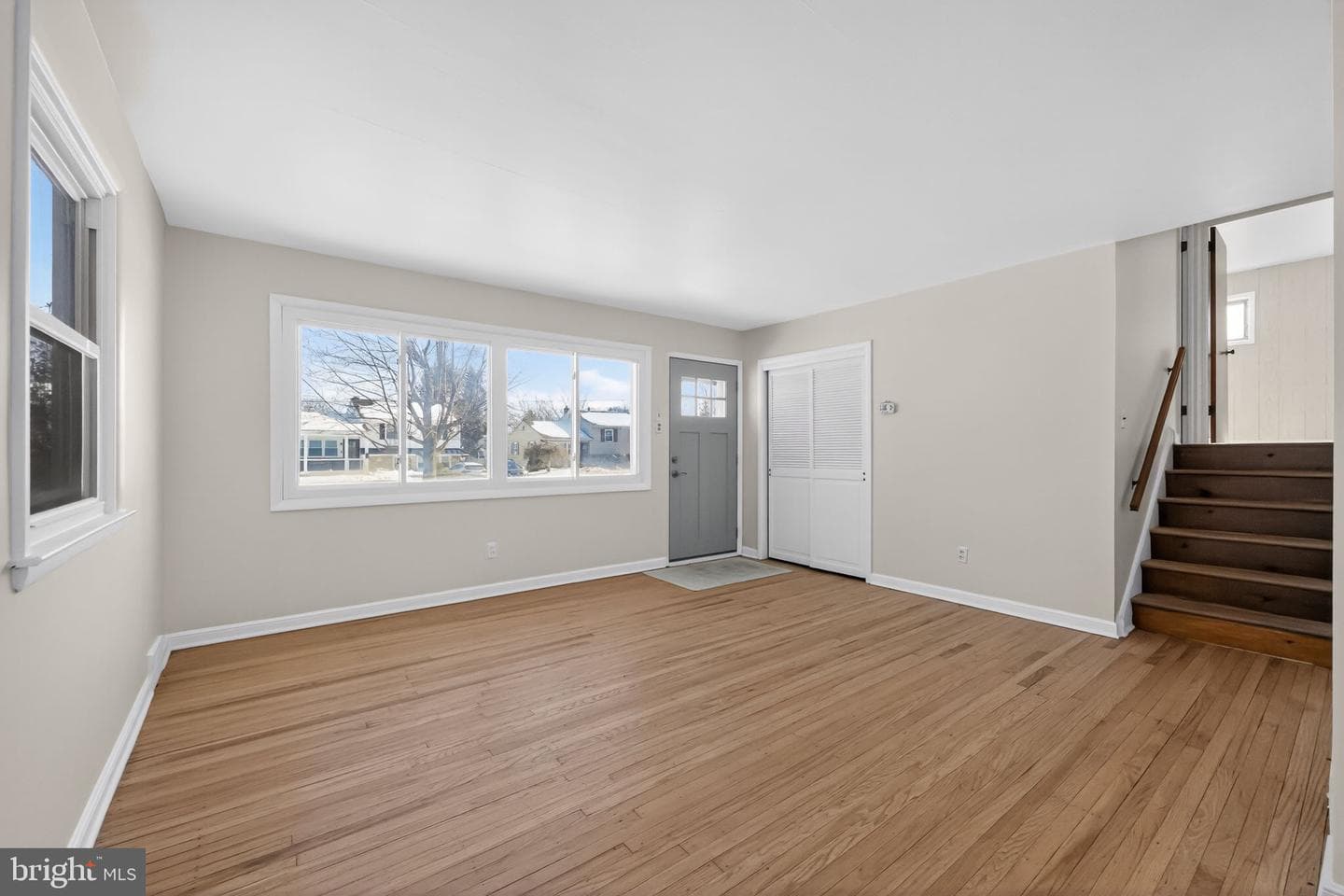 205 Willard Road photo 4