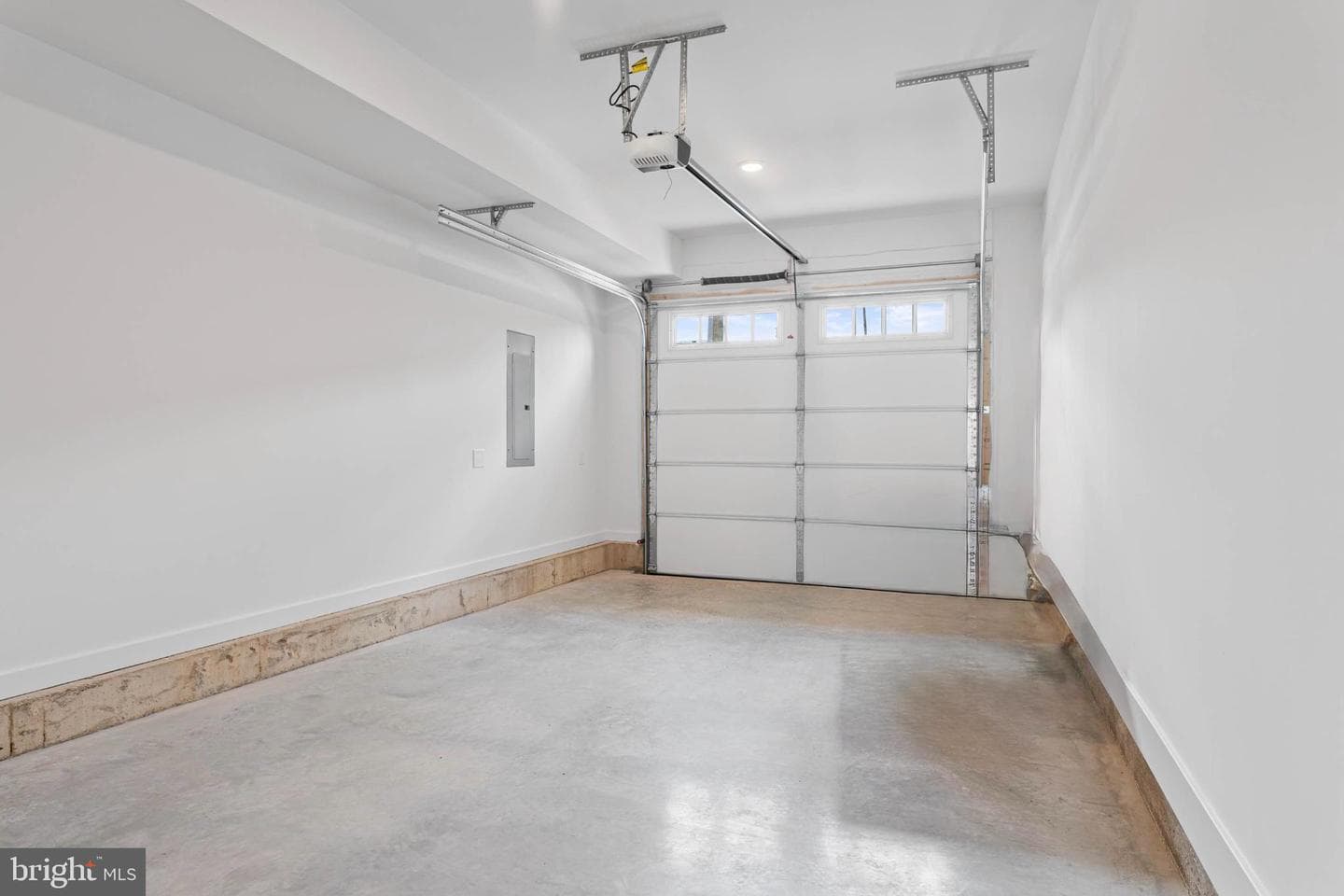 201 W Eighth St photo 17